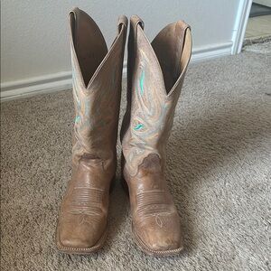 Women's Brown Embroidered Western Boots